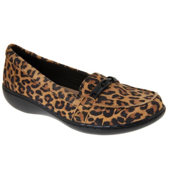 clarks leopard print flats